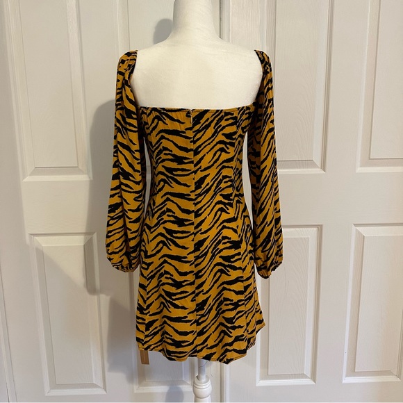 Reformation Roshay dress - Picture 2 of 6